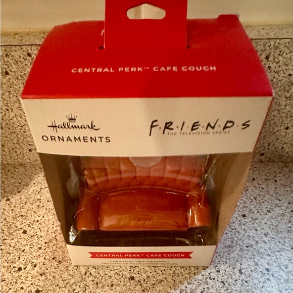 HALLMARK Central Perk~Friend’s TV show coffee house couch HANGING ORNAMENT NEW - Picture 2 of 16